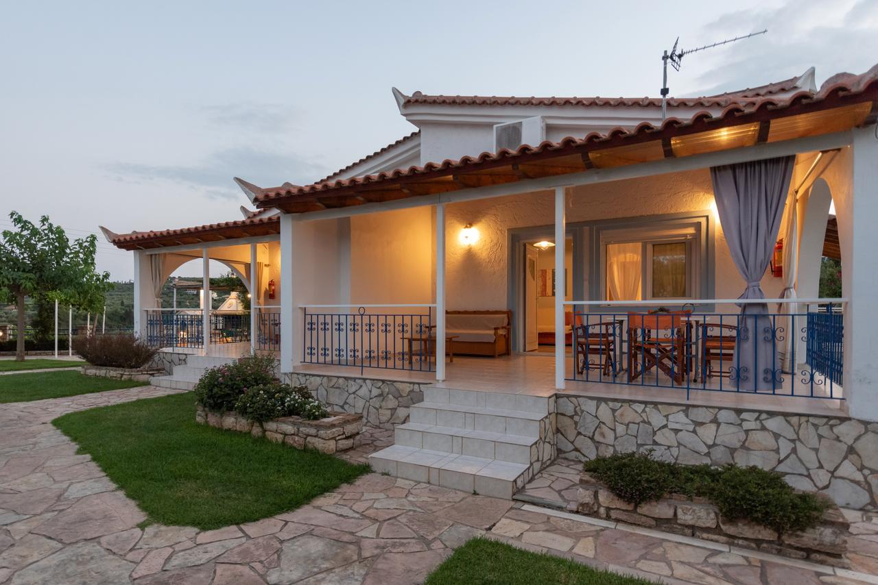Villa Tasos Koutsoubos Корони Экстерьер фото