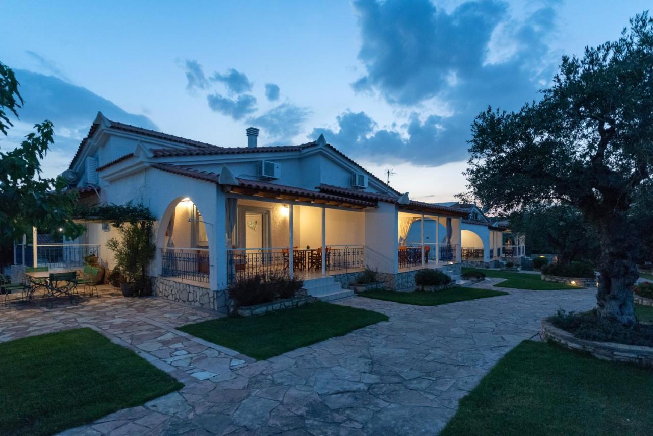 Villa Tasos Koutsoubos Корони Экстерьер фото