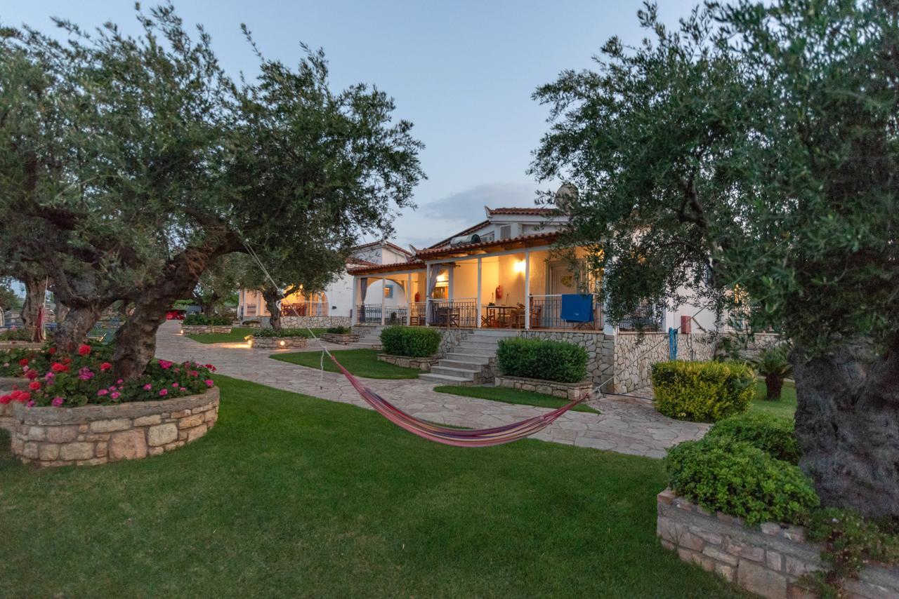 Villa Tasos Koutsoubos Корони Экстерьер фото