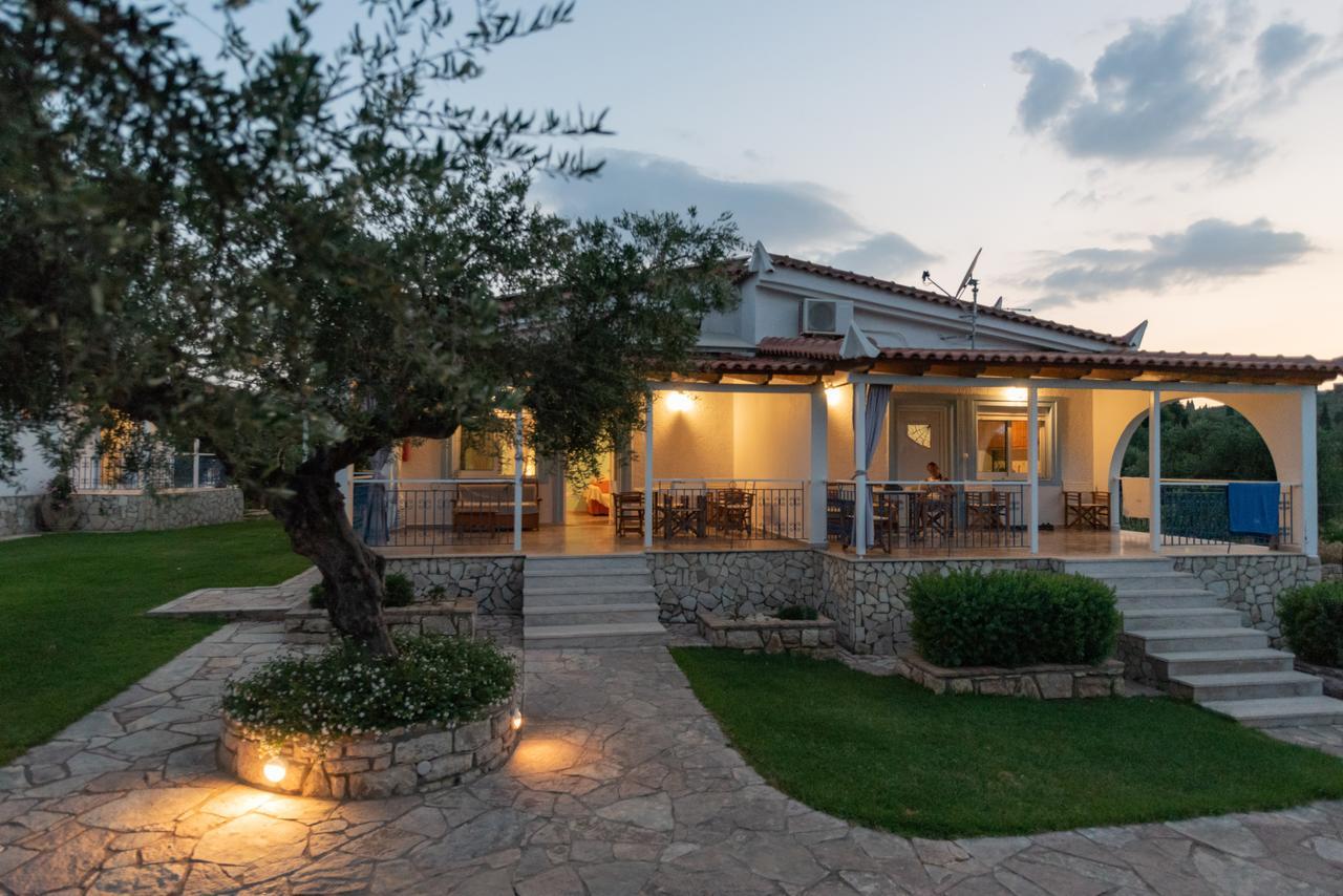 Villa Tasos Koutsoubos Корони Экстерьер фото
