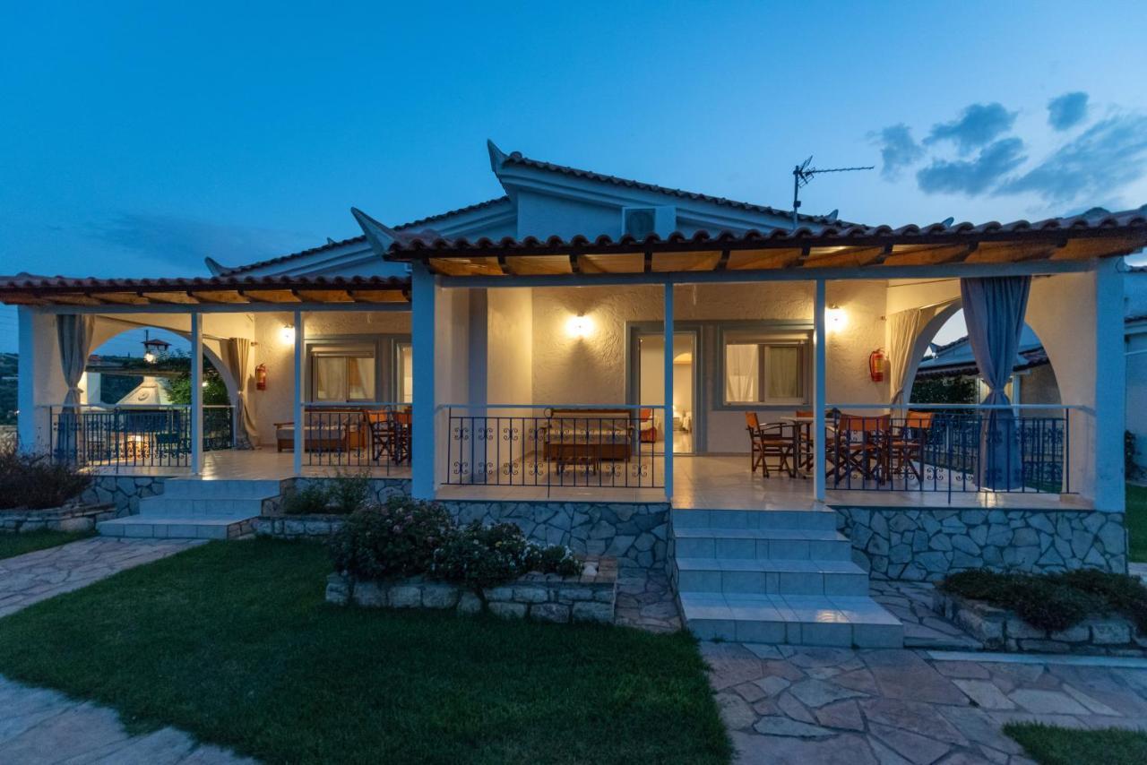 Villa Tasos Koutsoubos Корони Экстерьер фото