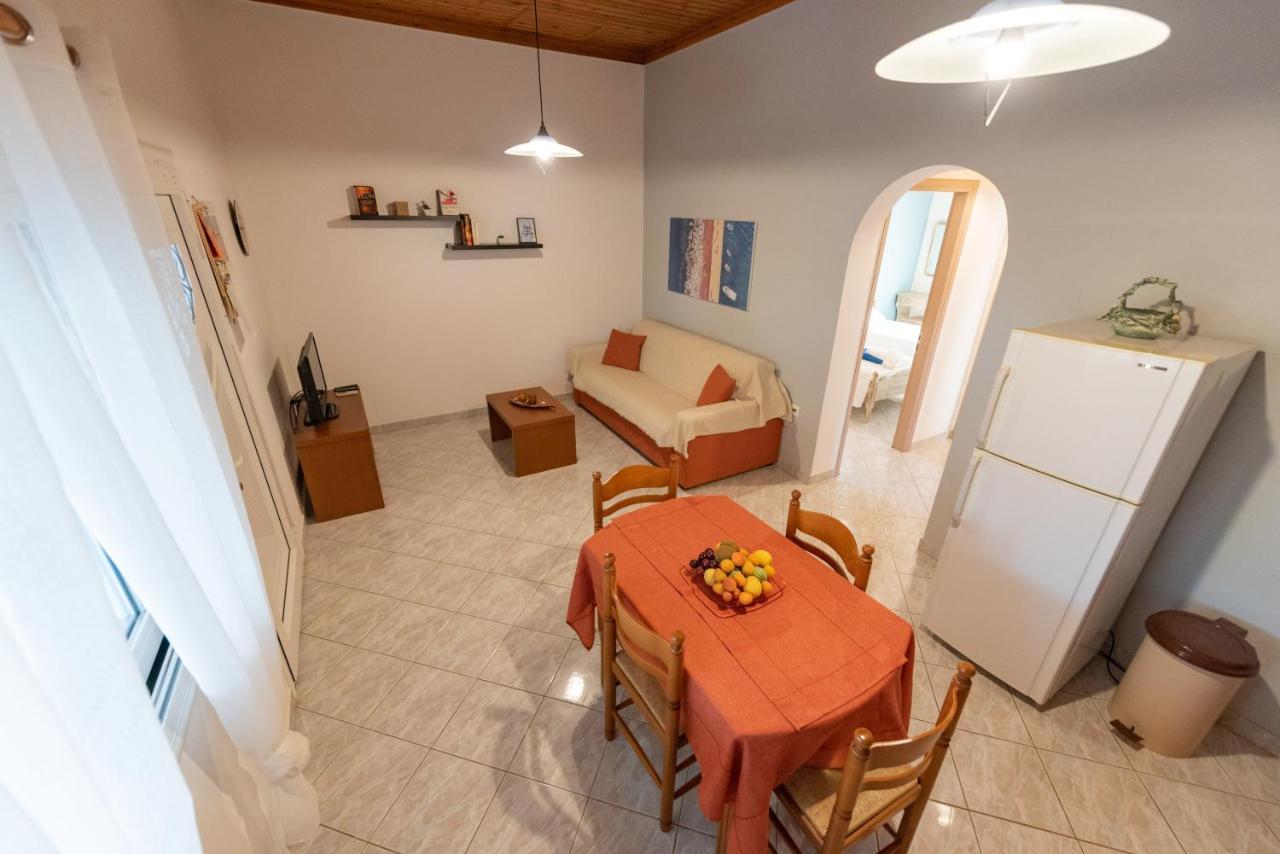 Villa Tasos Koutsoubos Корони Экстерьер фото